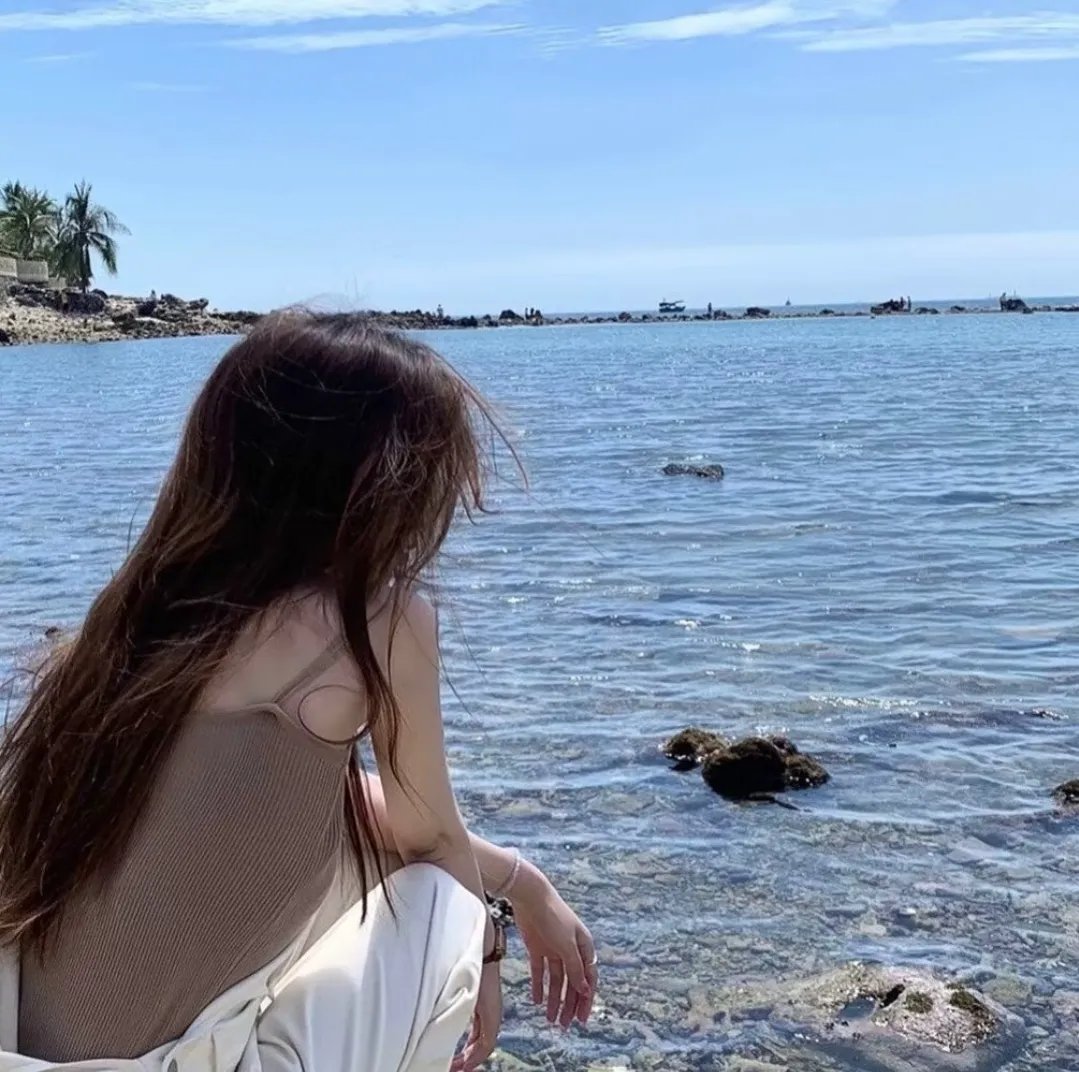 湖畔春晓